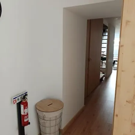 Casa Alem Da Ponte بيت للعطل *